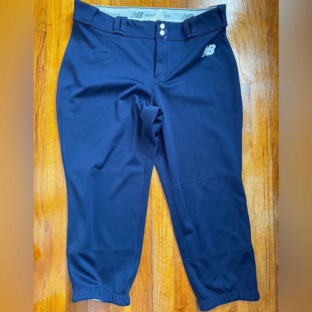 Lot of women’s softball pants New Balance & Mizuno